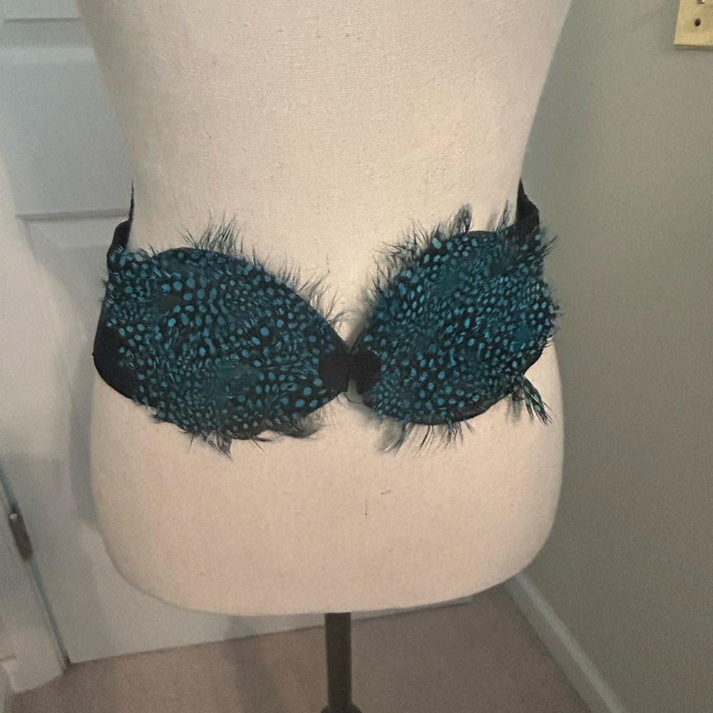 Black and turquoise belt, stretchy, medium
